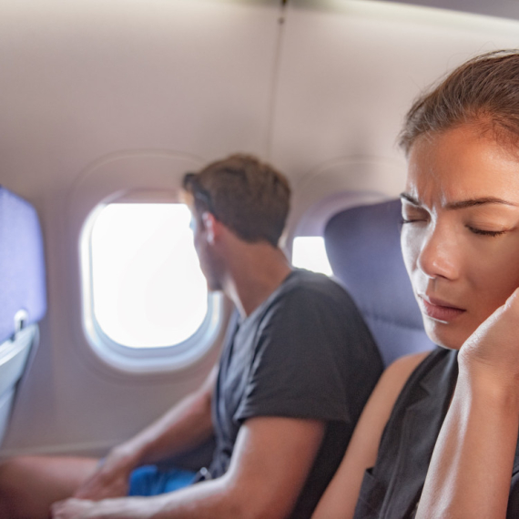 Šta se stvarno dešava u telu tokom leta avionom? Evo na šta bi trebalo da obratite pažnju pre putovanja