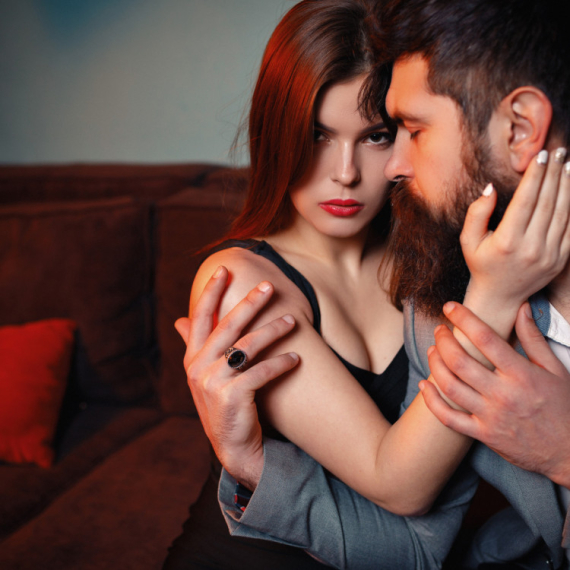 Da li ste čuli za "mankeeping"? Osvestite trenutak kada briga prerasta u preterano “čuvanje” partnera?