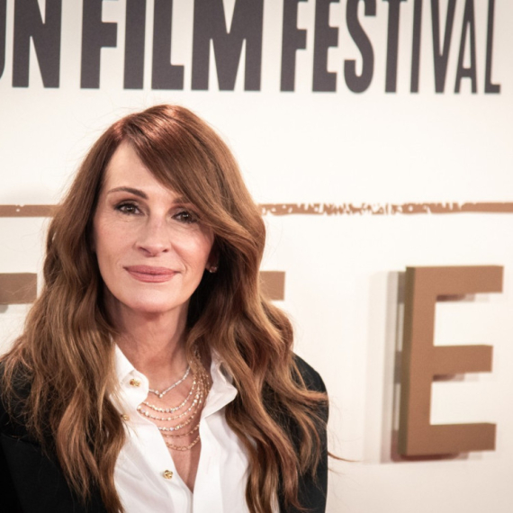 Život Džulije Roberts je bio DALEKO OD GLAMURA! Bila je prodavačica cipela, želela je da postane veterinar, a samo je gledala kako da plati kiriju i struju!