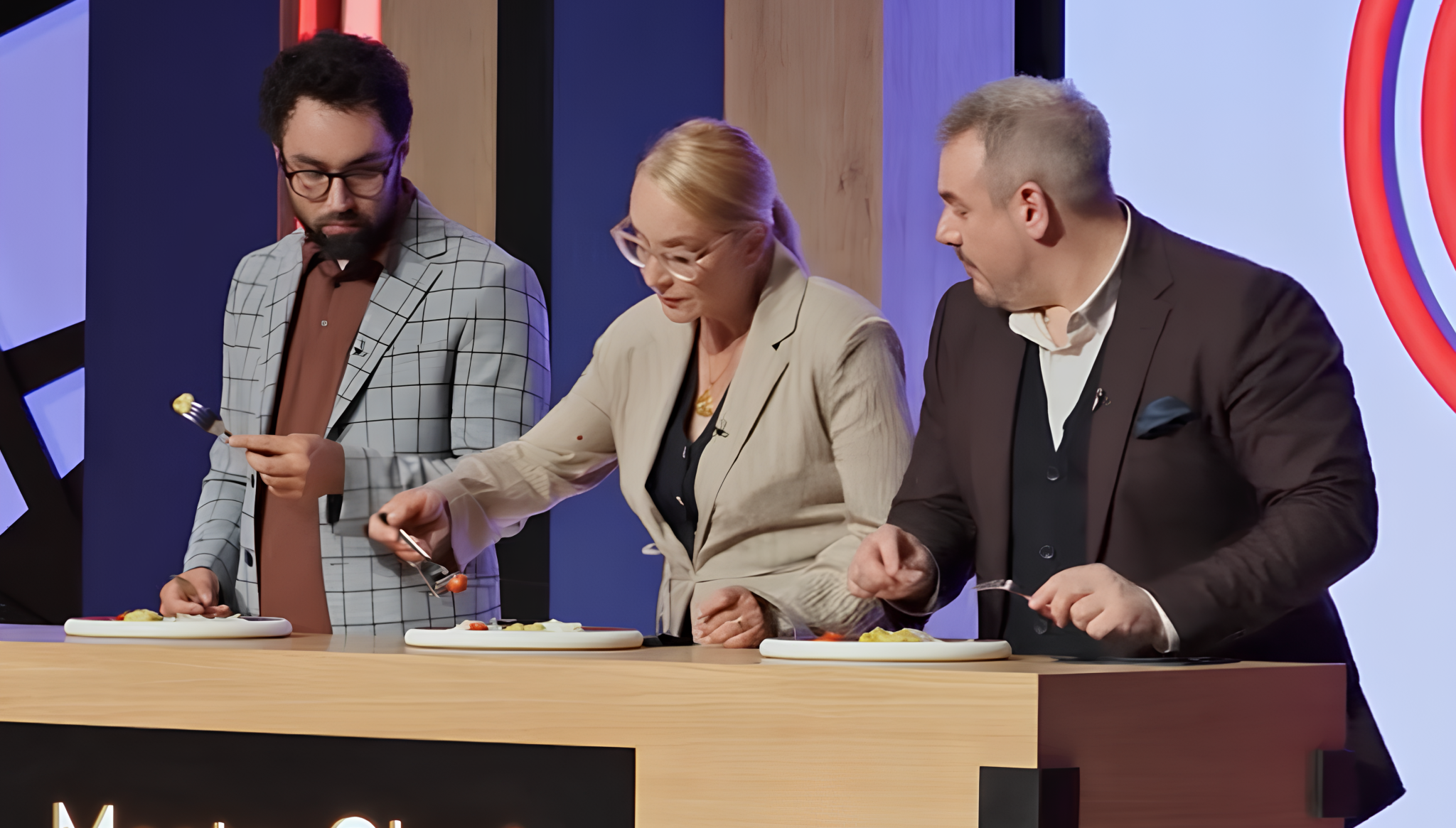 UZDASI, PA MUK! Ljubica POSKOČILA UNAZAD - zbog jela joj je UPROPAŠĆEN BLEJZER?