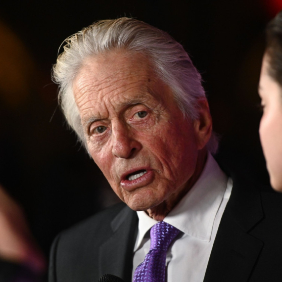 "Otišao sam da posetim svoju DECU na fakultetu, svi mislili da sam im DEDA"; Glumac (81) ima ćerku od 22 i sina od 25 GODINA i ovako ga prozivaju