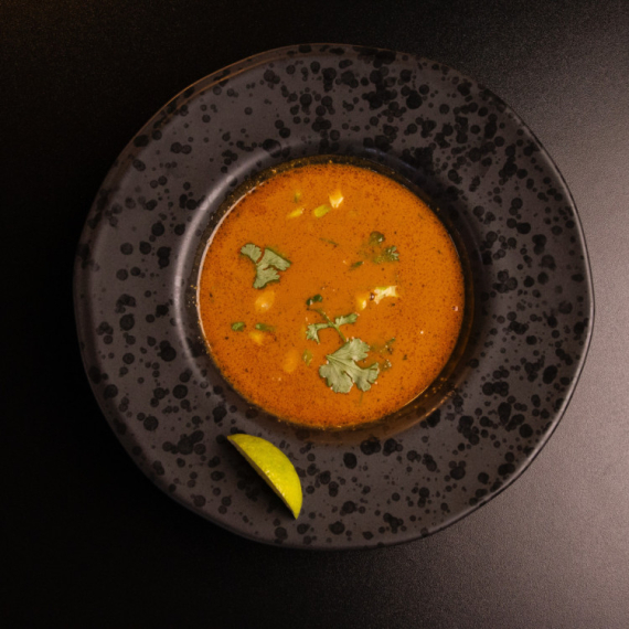 Tajlandski specijalitet TOM KHA - kombinacija ukusa koja svakim zalogajem oduševljava sve više