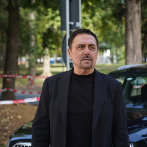 Keba je PENZIONER već tri godine, a pevač sada poručuje: "Za prave pevače NE POSTOJI PENZIJA"