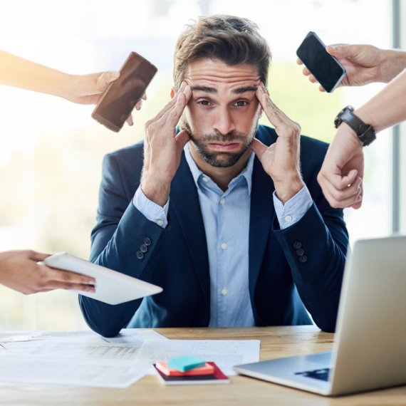 Ovnovi ne mogu da sede mirno, Blizanci mnogo RAZMIŠLJAJU... Kako se svaki horoskopski znak bori sa STRESOM?