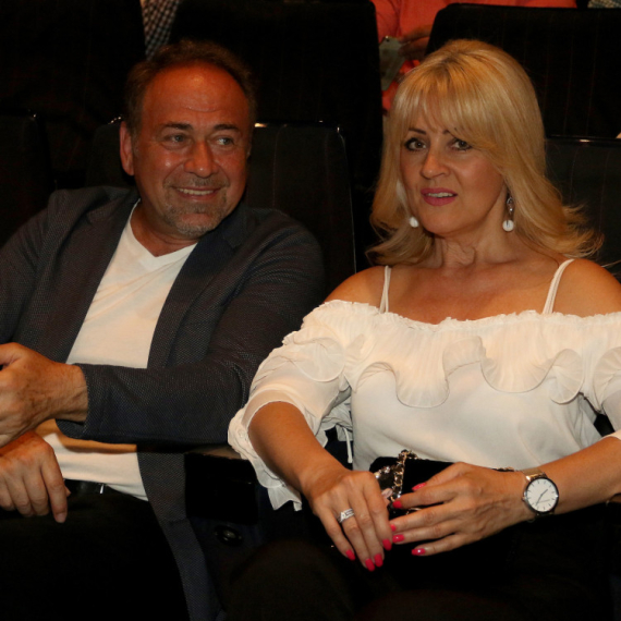 Slavica Rokvić se oglasila emotivnom porukom na godišnjicu smrti supruga Marinka, evo šta je napisala uz zajedničku fotografiju