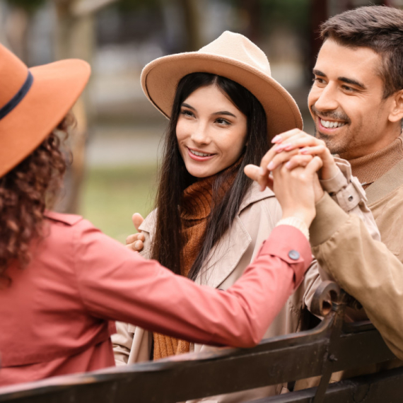 "Preblago bi bilo reći da je bio ljut" Predložio je devojci OTVORENU VEZU, a onda mu se to OBILO O GLAVU