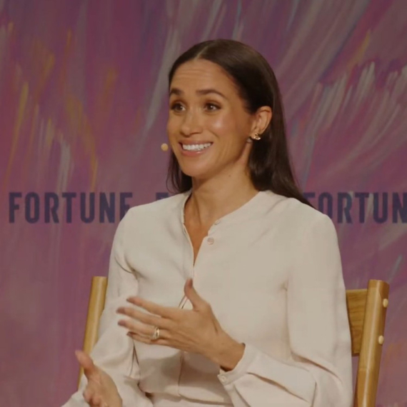 Nakon 8 godina pauze, Megan Markl se vraća GLUMI, a evo i kako princ Hari reaguje na to!