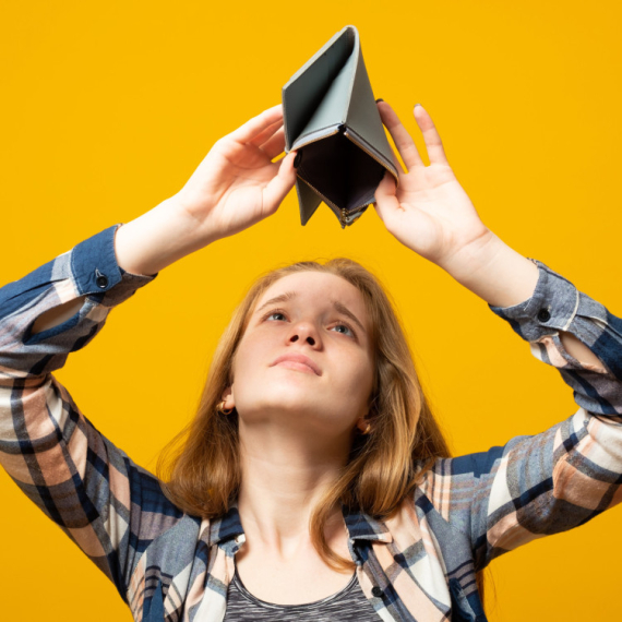 DNEVNI HOROSKOP ZA 10. NOVEMBAR: Bikove očekuje NERVOZA na poslu; Lavovi bi mogli da imaju pojačane TROŠKOVE, a Vodolije nemaju vremena za VOLJENU OSOBU!