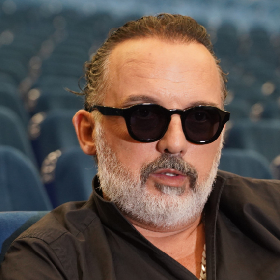 Toni Cetinski otkrio šta NE SME da radi pre koncerta da bi mogao da se KREĆE NA SCENI!