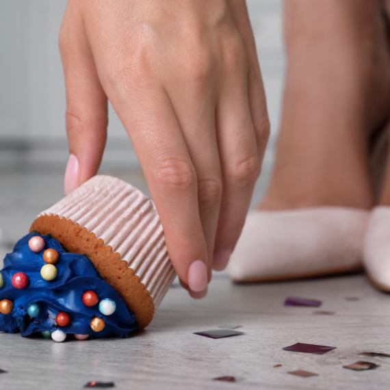 NAUKA DALA ODGOVOR: Evo da li pravilo od 5 SEKUNDI, sa hranom na podu, zaista važi