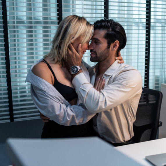 Tri načina da VRELA AKCIJA u krevetu postane još bolja i uzbudljivija!