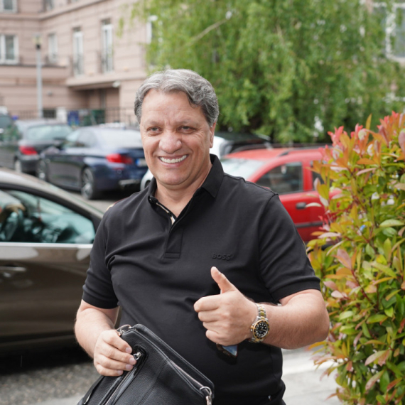 30 godina važi za kralja veselja, a njegovo pravo ime i dalje ne znate