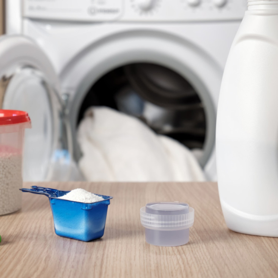 Profesionalci otkrivaju: Kada veš treba da perete tečnim, a kada praškastim deterdžentom?