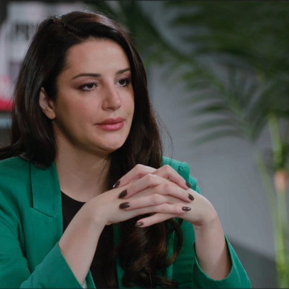 Igra sudbine: Strast i osveta - Ponedeljak, 17. novembar - Gabrijela ginekologa drži u šaci