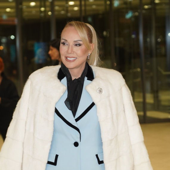 Nećete verovati gde završi GARDEROBA Lepe Brene kada je IZBACI IZ ORMANA