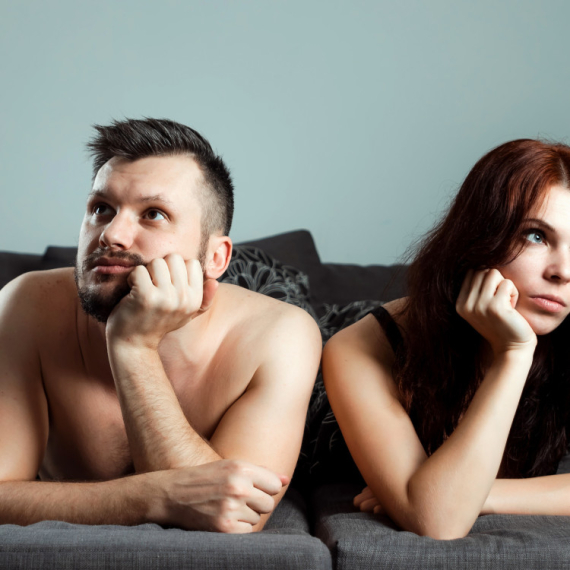 "Tihi ubica" ljubavi: Navika gora od prevare - mnogi RASKIDAJU čim je primete!