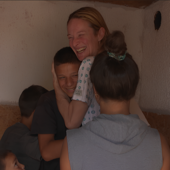 Radna akcija sa Tamarom - Sreda, 19. novembar - Nakon velikih problema, ova šestočlana porodica napokon ima pravi krov nad glavom