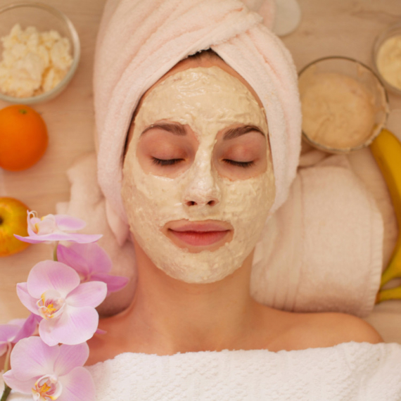 Nega lica zimi: Dve prirodne maske koje će vam sačuvati hidratantnost