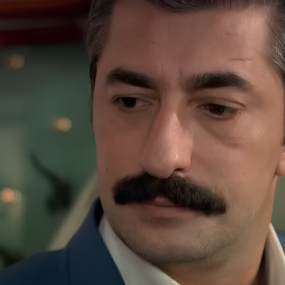 Kapet Ali iz serije "Kako vreme prolazi" JAVNO govorio o problemu sa ZAVISNOŠĆU: Životna priča jednog od omiljenih turskih glumaca neće vas ostaviti ravnodušnima