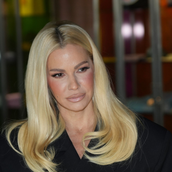 Evo sa kim će naše javne ličnosti dočekati NOVU GODINU!