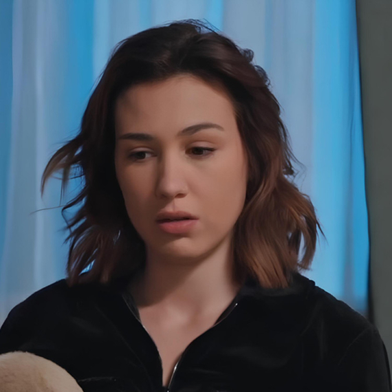 Igra sudbine: Strast i osveta - Ponedeljak, 1. decembar - "Kasni mi menstruacija"