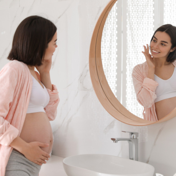 Na koji način se neguje lice TOKOM TRUDNOĆE? Postoje i stvari koje NE TREBA da primenjujete