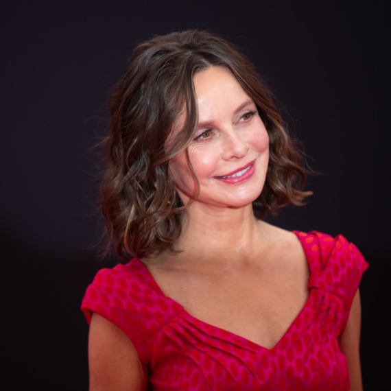 Napadali su je da je ANOREKSIČNA, udata je za 22 godine STARIJEG KOLEGU, a JEDNA ULOGA je dala pečat celoj njenoj karijeri