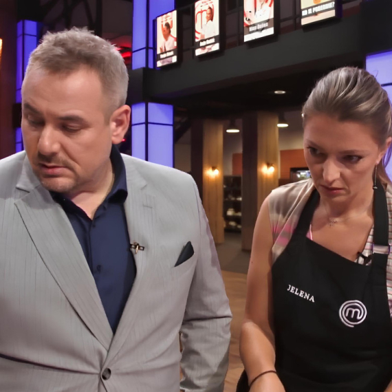 Jelena pravi GREŠKU i baca važan sastojak – da li će joj KOLEGE POMOĆI?