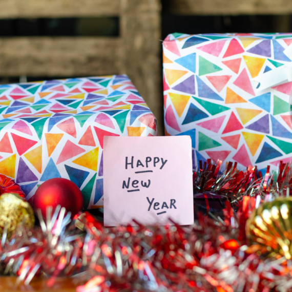 Otvorene prijave za novogodišnje paketiće: Evo ko ima pravo na njih