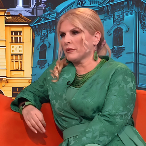 Mislila je da ima MLADEŽ NA NOSU, a onda je dobila STRAŠNE VESTI! Pevačica Anči Dabetić otkriva svoju borbu sa rakom kože