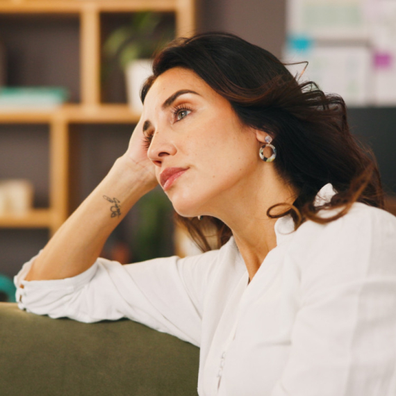 Plivaju u okeanu sećanja: Ovi horoskopski znakovi ne mogu da žive bez prošlosti