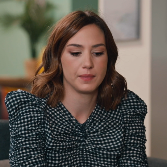 Igra sudbine: Strast i osveta - Ponedeljak, 8. decembar - Lenka ponovo radi test na trudnoću