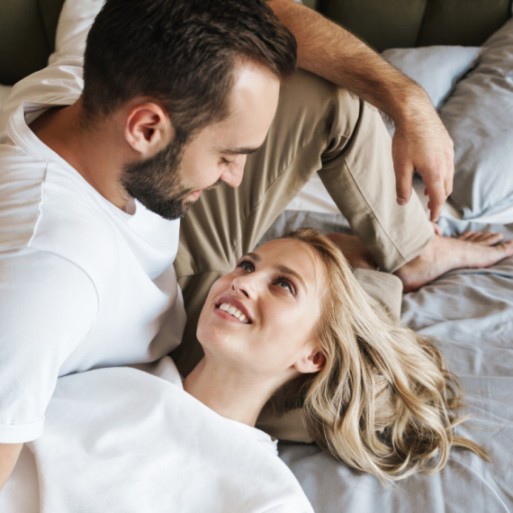 Smejanje, "puštanje goluba"... Stvari koje svi rade tokom intimnih odnosa, a nikada ne bi priznali