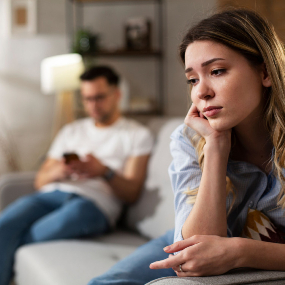 "Slow Dumping": Šta je i kako da prepoznate da se vaša veza BLIŽI KRAJU