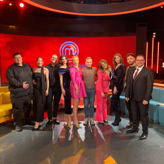 MasterChef Srbija Specijal - Četvrtak i petak - Sudije i omiljeni takmičari četvrte sezone u opuštenijem i zabavnijem izdanju!
