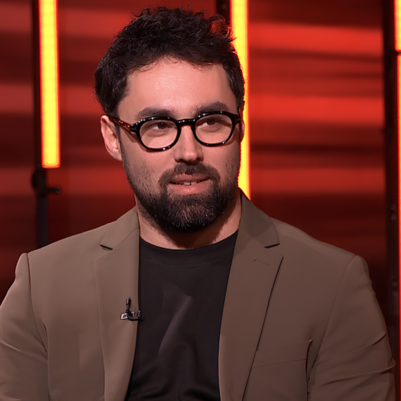 Nenad napokon otkrio - evo KAKO da “pročitate” njegov “poker fejs”