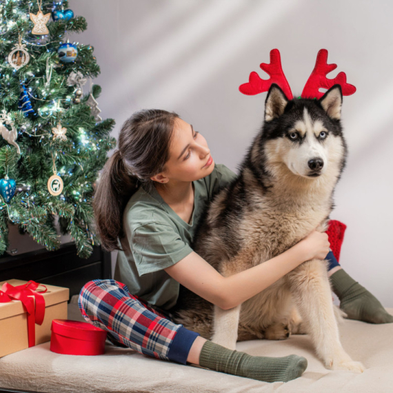 Kako da POZOVETE svog psa, a da mu NE IZGOVORITE IME? Ova vlasnica je pronašla URNEBESAN NAČIN! (VIDEO)