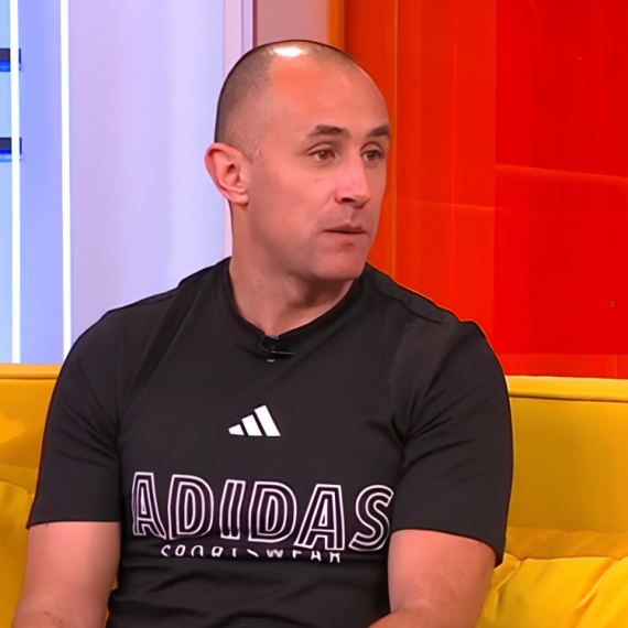 Humanitarac Marko će preći PLANINU, PUSTINJU i ZALEĐENO JEZERO, a potom i VUĆI AUTO, sve kako bi pomogao bolesnoj deci!