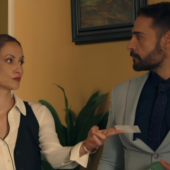 Dadilja sa sela - Petak, 19. decembar - Viktorija nije zadovoljna zbog Micinog zbližavanja sa porodicom