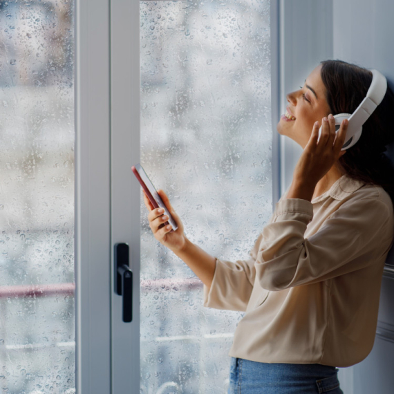 Znate li zašto neku pesmu koju čujete nekada jednostavno NE MOŽETE DA IZBACITE IZ GLAVE?