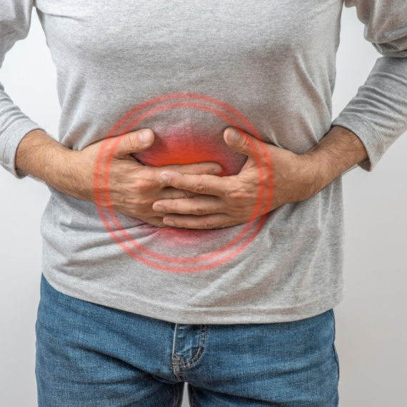 Počeo je da oseća BOL I NADIMANJE, a onda je otkriveno da mu je OVAJ PREDMET bio GODINAMA  u želucu!