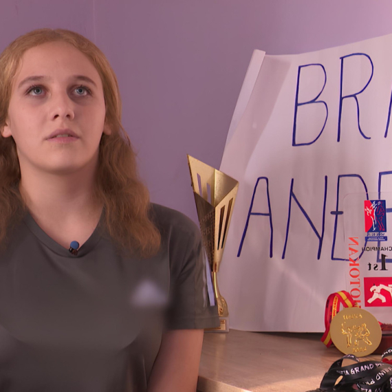 Exploziv - Nedelja, 21. decembar - Živela je u teškim uslovima, a danas je Anđela svetska šampionka u karateu