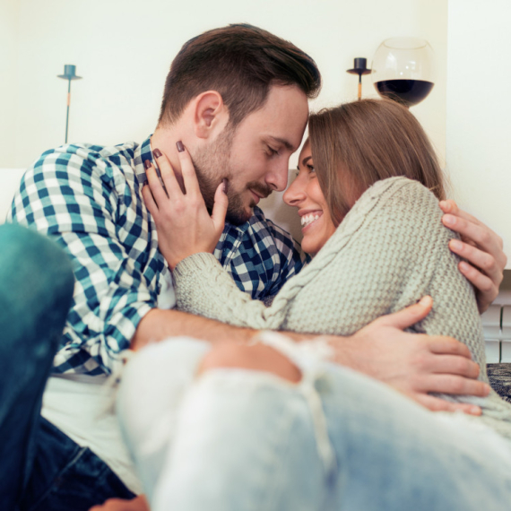 DNEVNI HOROSKOP ZA SREDU, 24. DECEMBAR: Ribe nezadovoljne odnosom sa nadređenim, Strelčevima potreban LJUBAVNI SAVET, Bikovi rasipaju energiju