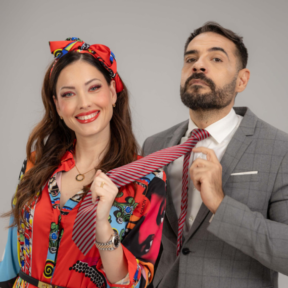 Dadilja sa sela - Četvrtak, 25. decembar -  Jelisaveta će se uznemiriti kada vidi Micu u odeći pokojne majke