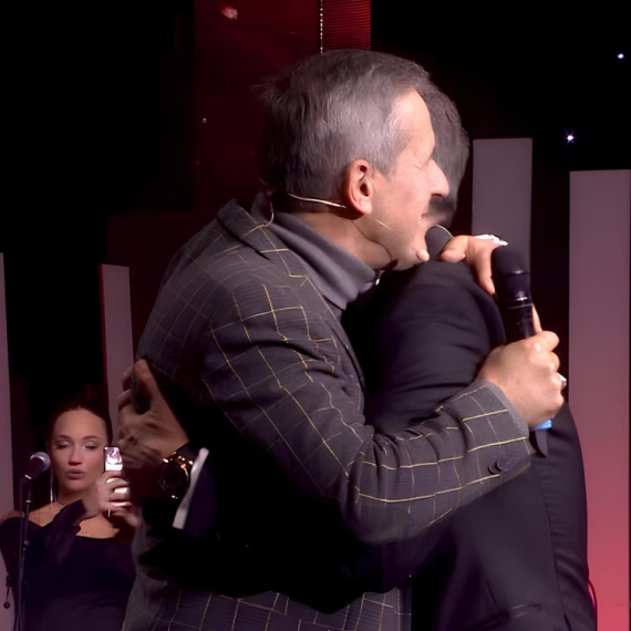 Enes Begović nakon porodične tragedije prekinuo tišinu: "On je razlog mog povratka na scenu" (VIDEO)