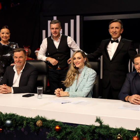 Nikad nije kasno - Nedelja, 28. decembar - Žiri pronašao novu zvezdu: „Ti si rođena za ovo“