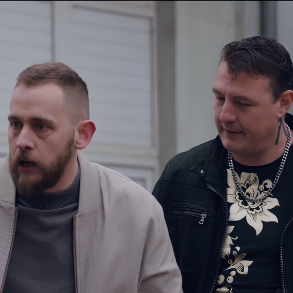 Igra sudbine: Strast i osveta - Utorak, 30. decembar - Maksim i Komarac napadaju doktora Vujoševića