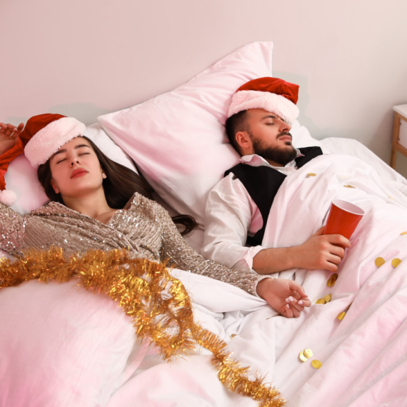 HOROSKOP ZA ČETVRTAK, 1. JANUAR 2026: Blizancima će trebati malo vremena da se oporave i odmore od proslave Nove godine, Jarčevi će DANAS želeti da ugode sebi…