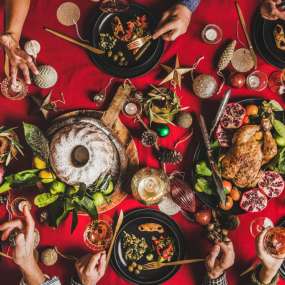 Evo koja HRANA na novogodišnjoj trpezi PRIVLAČI SREĆU i balgostanje, a koju bi trebalo da IZBEGNETE!