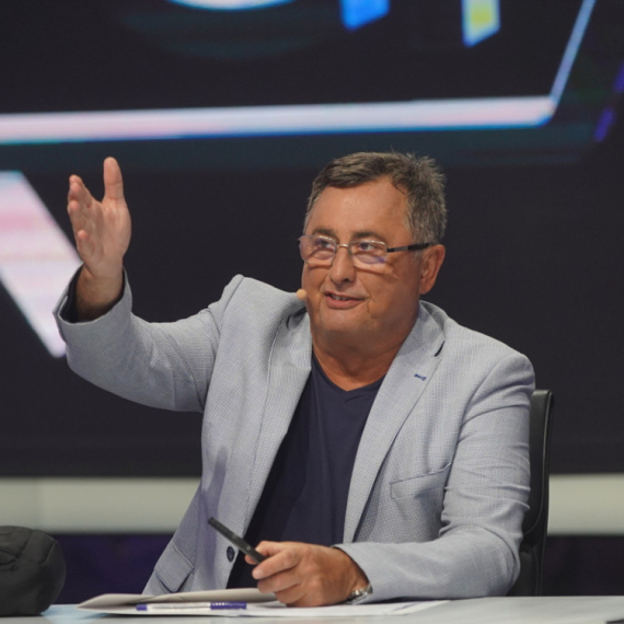 Voja Nedeljković se prisetio DOČEKA NOVE GODINE, pa priznao: "Prvi sa kim sam se poljubio je bio Haris Džinović"